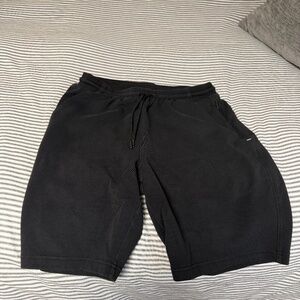 Men's Old Navy Active Draw String Shorts.